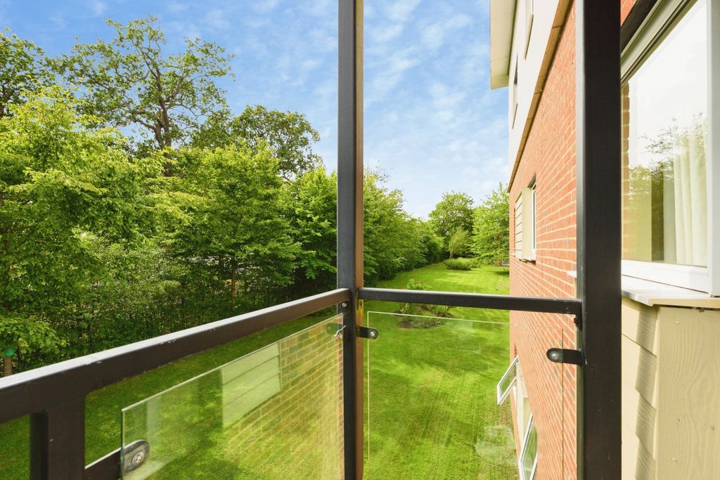 Property photo 1 of 10 Picture No. 08