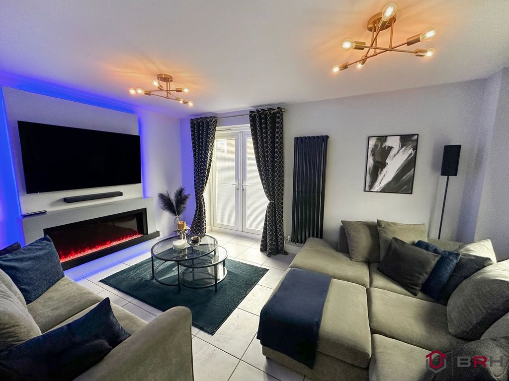 Property photo 2 of 48