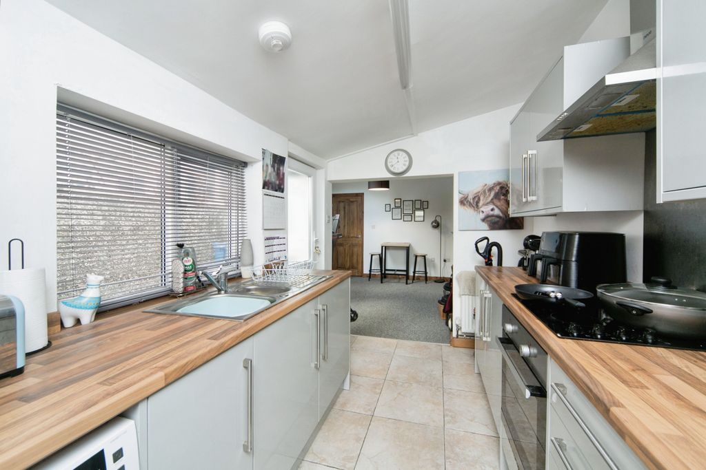 Property photo 1 of 17 Photography