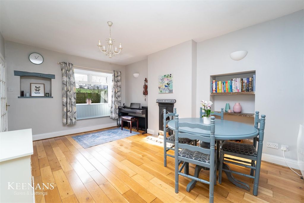 Property photo 3 of 35 4.Jpg