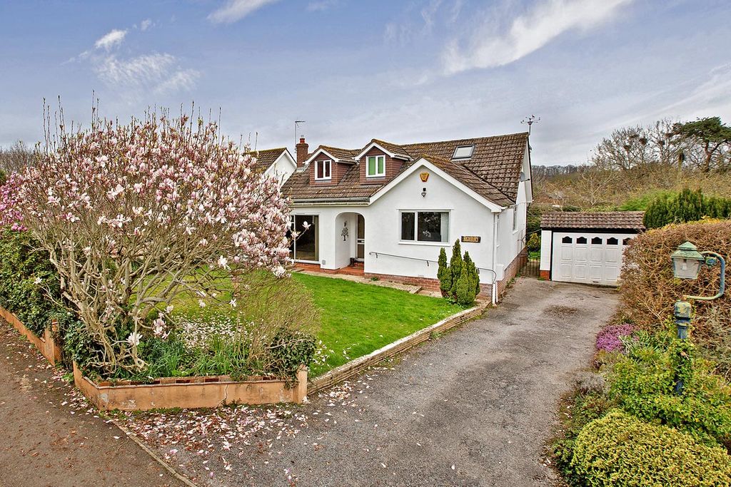 Property photo 1 of 17 Photo 15