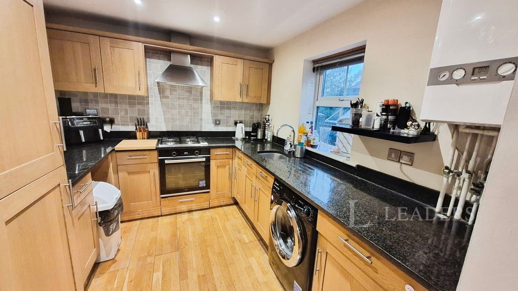 Property photo 3 of 11 Pbox-Img.Jpg