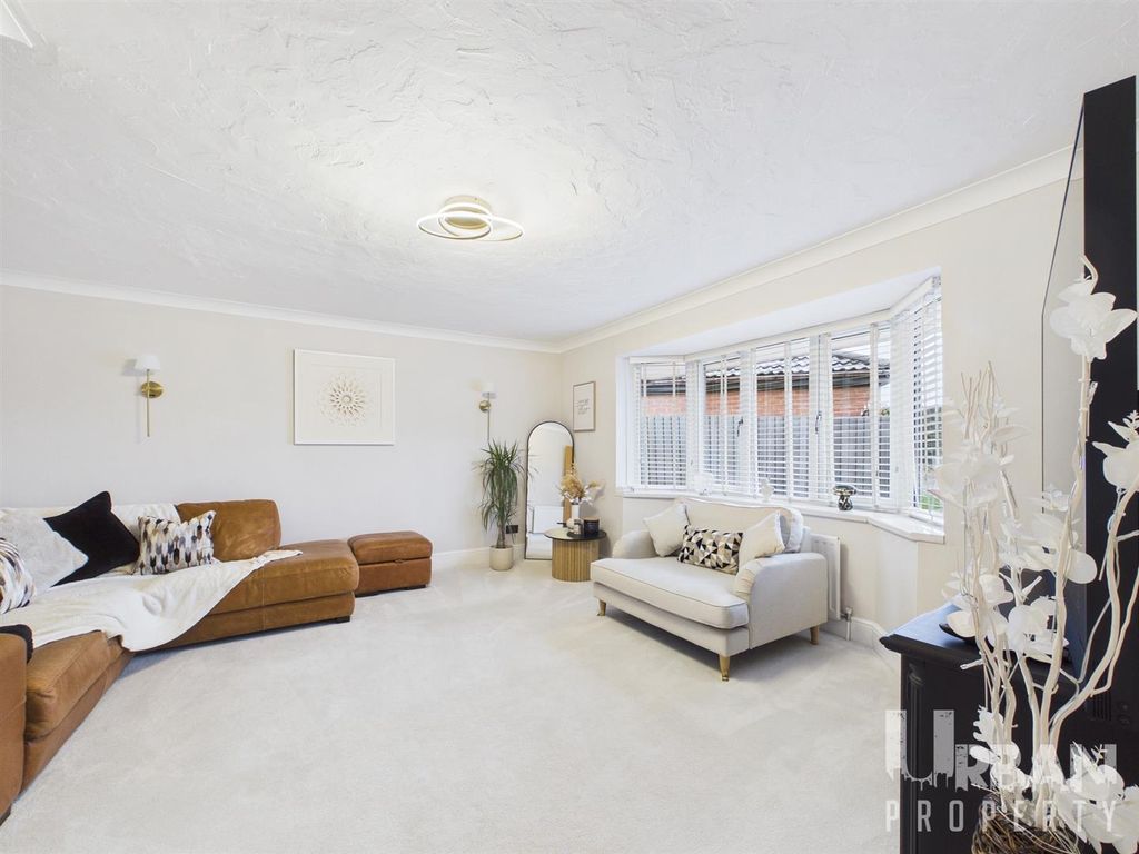 Property photo 2 of 28 Cam03038G0-Pr0225-Still004.Jpg