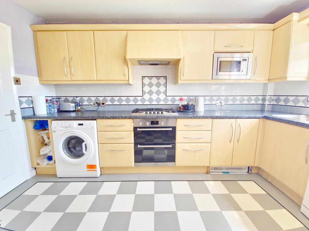Property photo 2 of 17 Picture No. 02