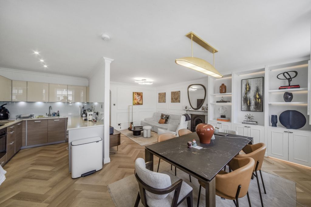 Property photo 1 of 11 Inverness Terrace