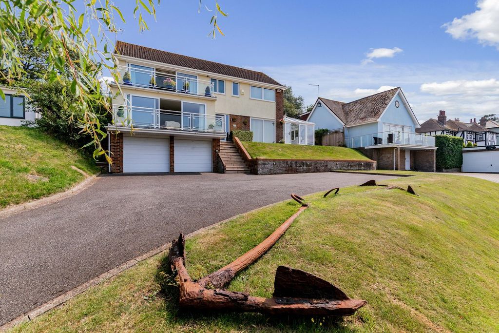 Property photo 1 of 30