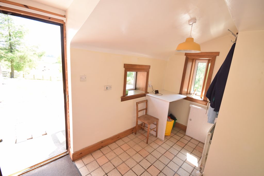 Property photo 2 of 26