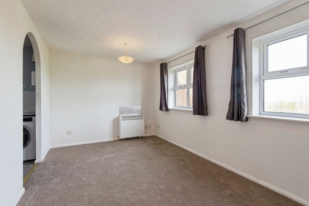 Property photo 2 of 11 Pbox-Img.Jpg