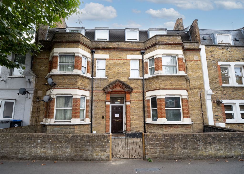 Property photo 1 of 8