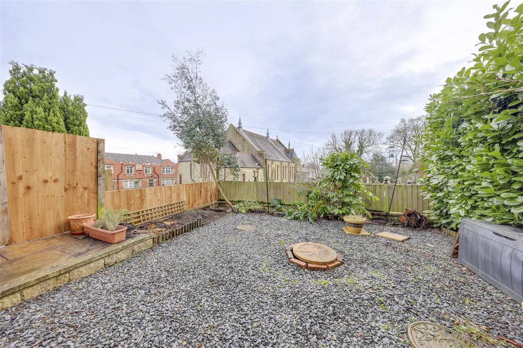 Property photo 2 of 21 Rear Garden