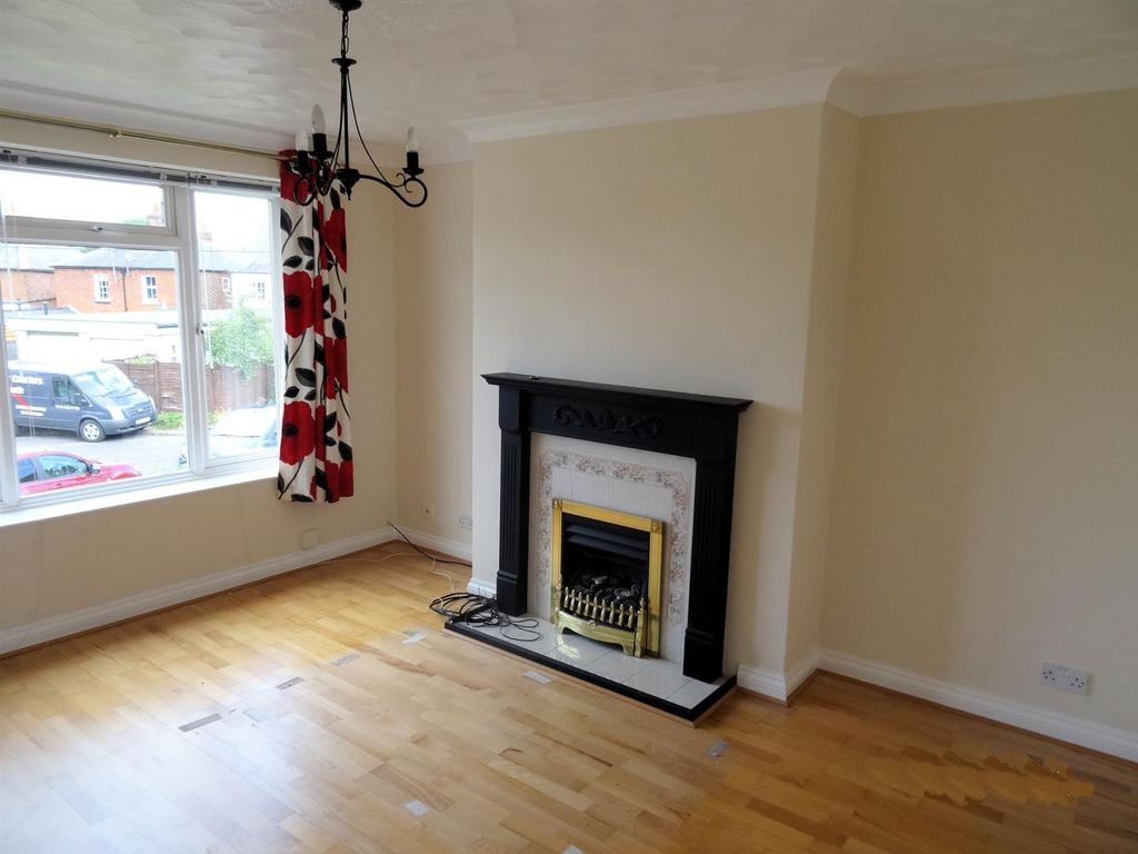 Property photo 3 of 8 Lounge Main.Jpg