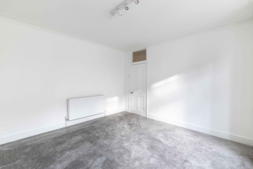 Property photo 2 of 11 Picture No. 02