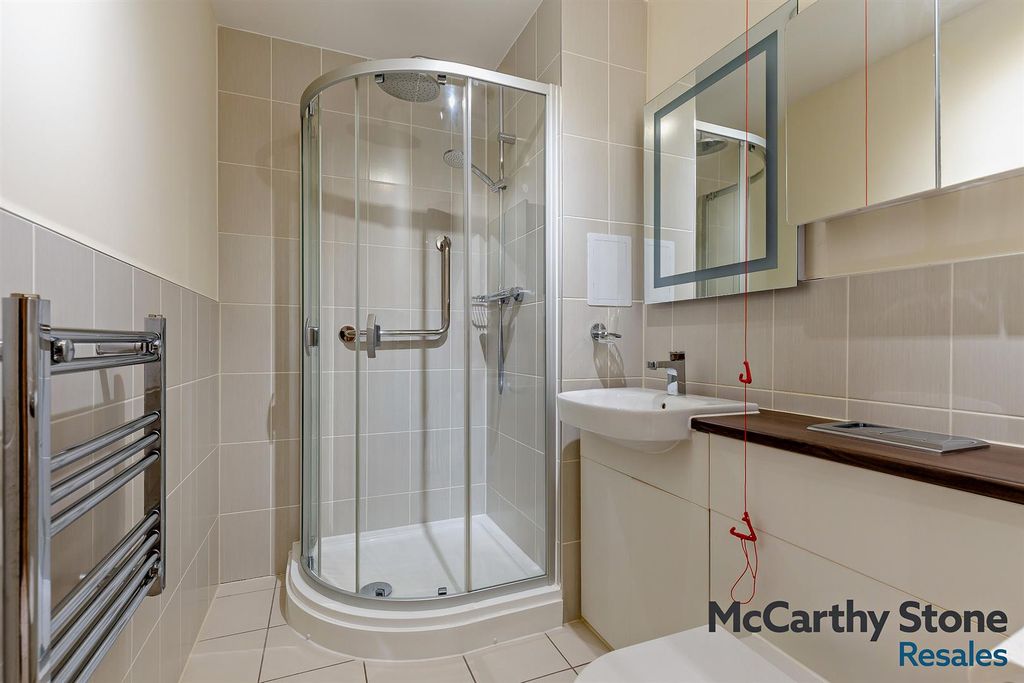 Property photo 3 of 39 8693157-Interior22-800.Jpg