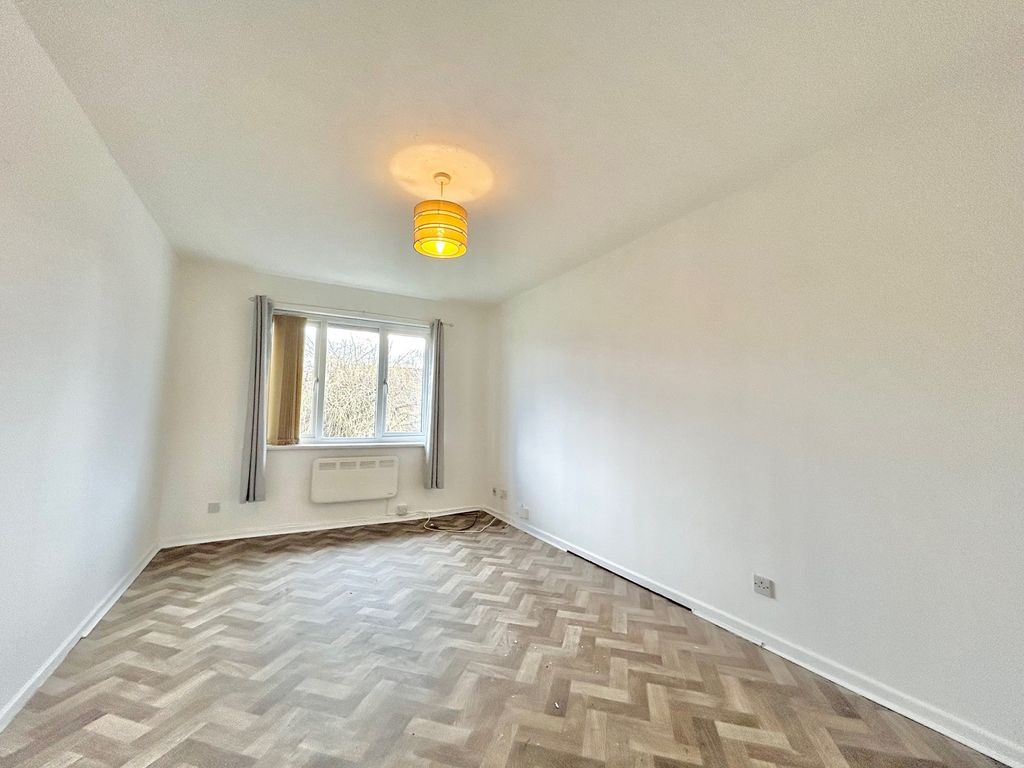 Property photo 2 of 6 Not Specified