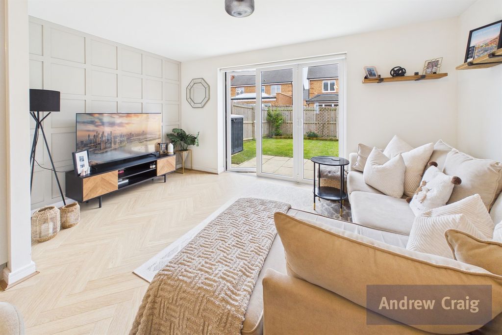 Property photo 3 of 12 Kitchen Diner &amp; Living Area