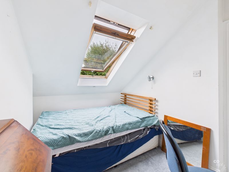 Property photo 1 of 7 Photo 6