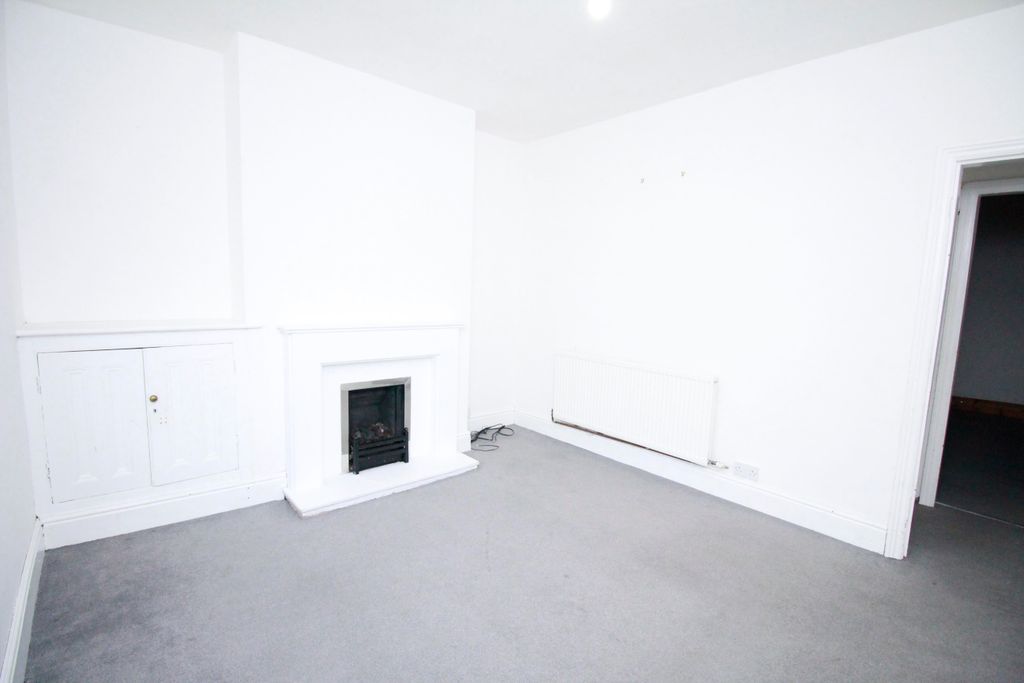 Property photo 3 of 24 Image