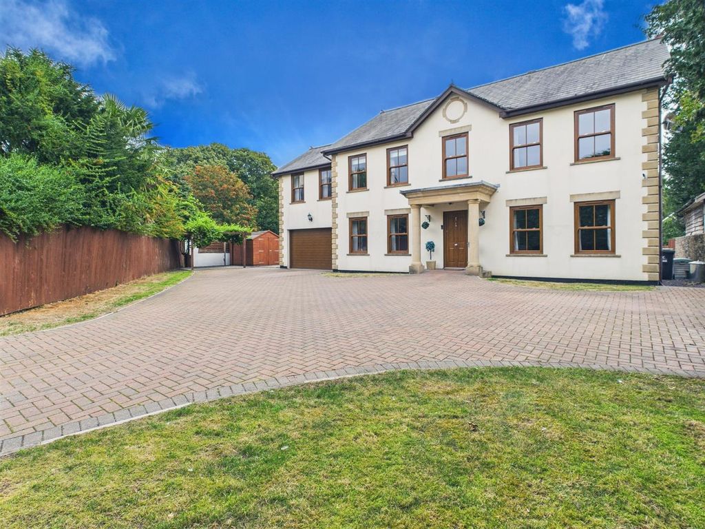 Property photo 1 of 26 Strawberry Fields
