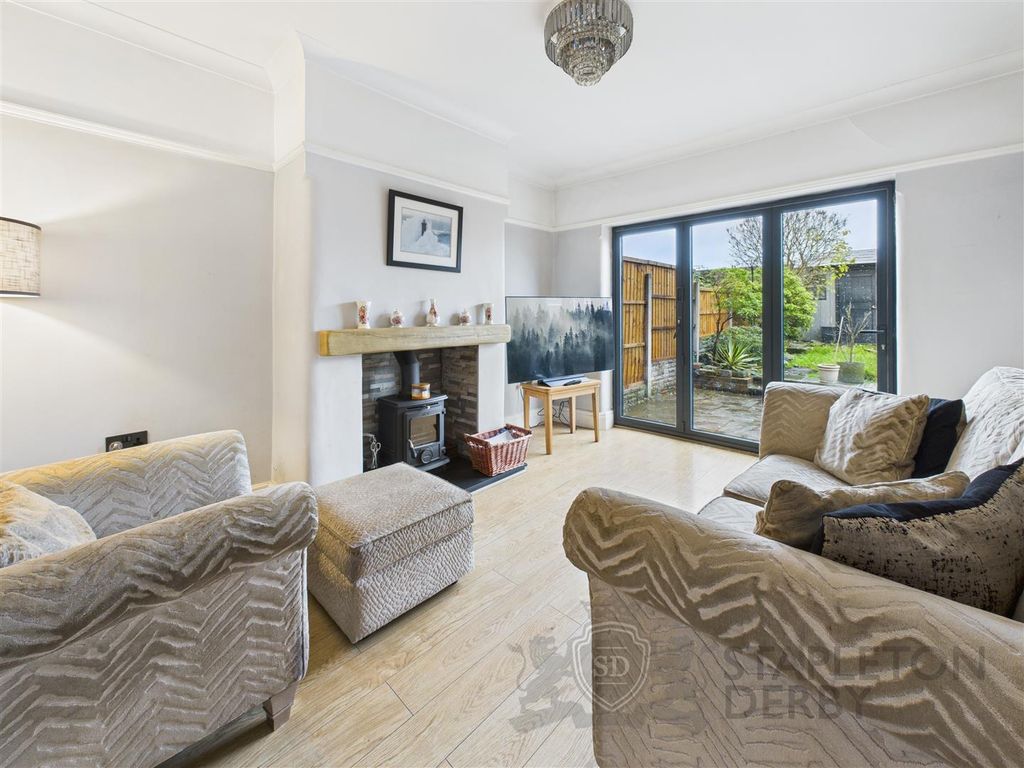 Property photo 2 of 16 Cam04709G0-Pr0270-Still007.Jpg