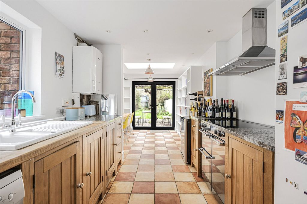 Property photo 2 of 25 Picture No. 68
