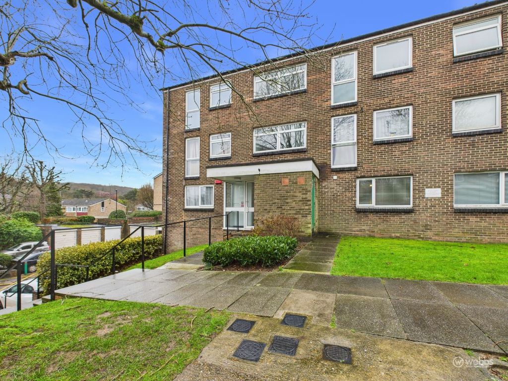 Property photo 1 of 6