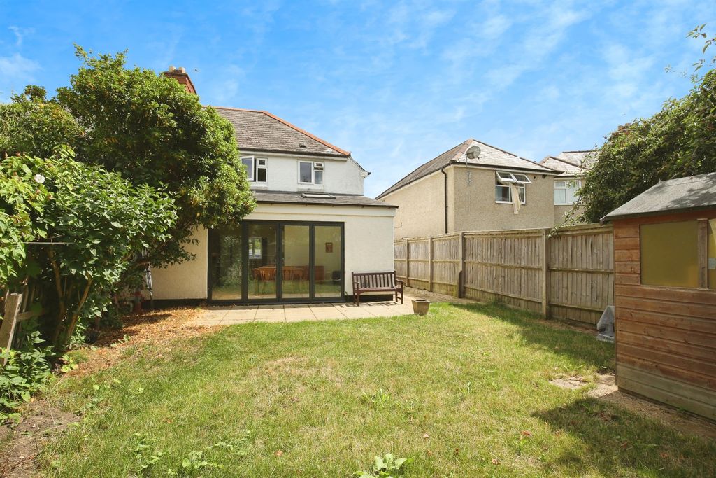 Property photo 2 of 17