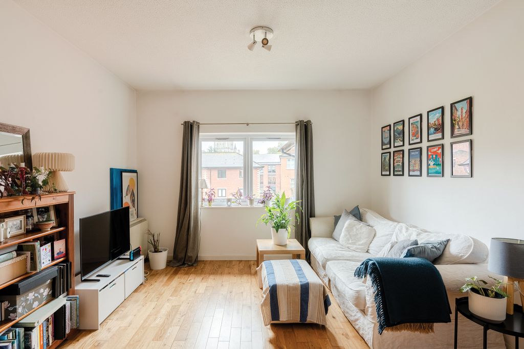 Property photo 1 of 11 1