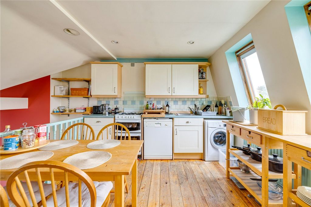 Property photo 2 of 14 Picture No. 08