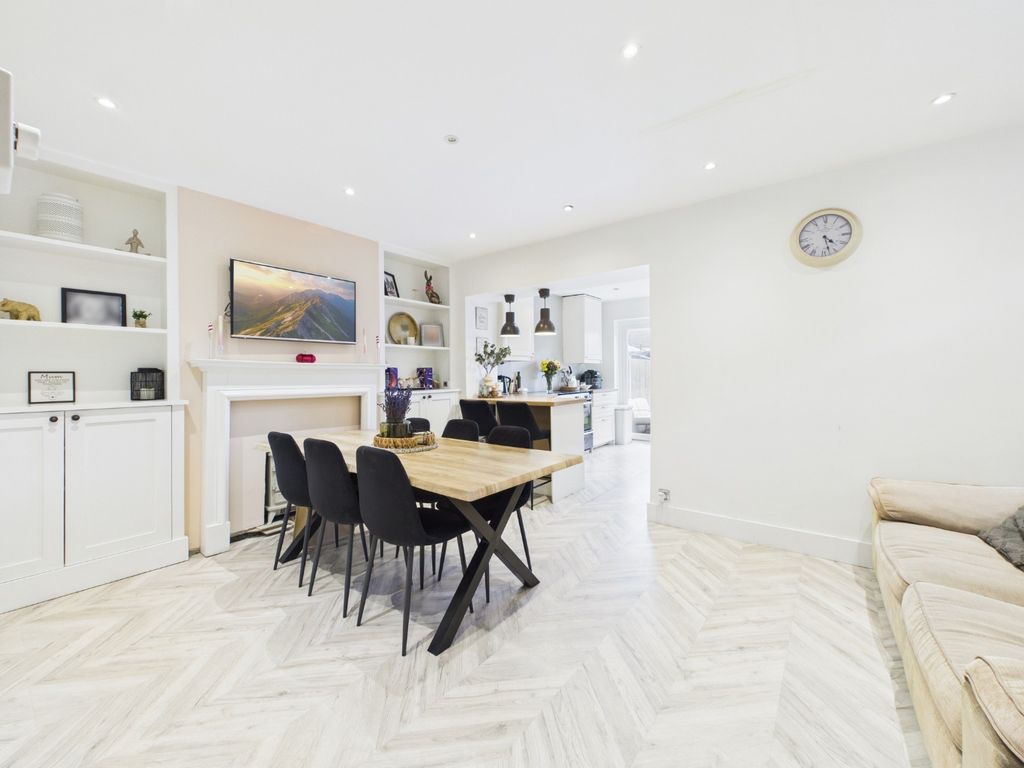 Property photo 1 of 26 4859752