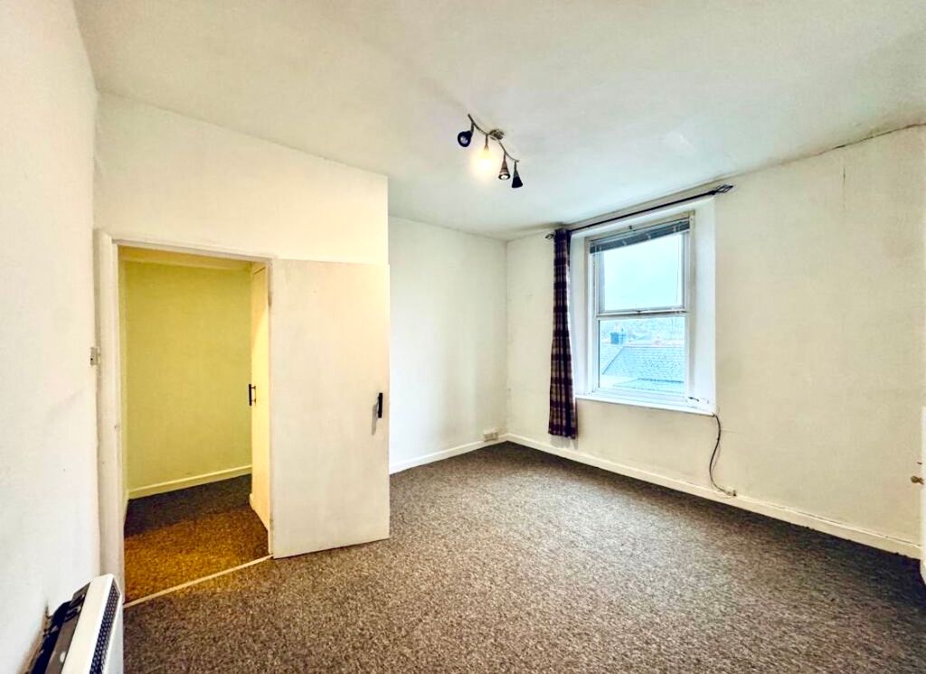 Property photo 3 of 12 Bedroom