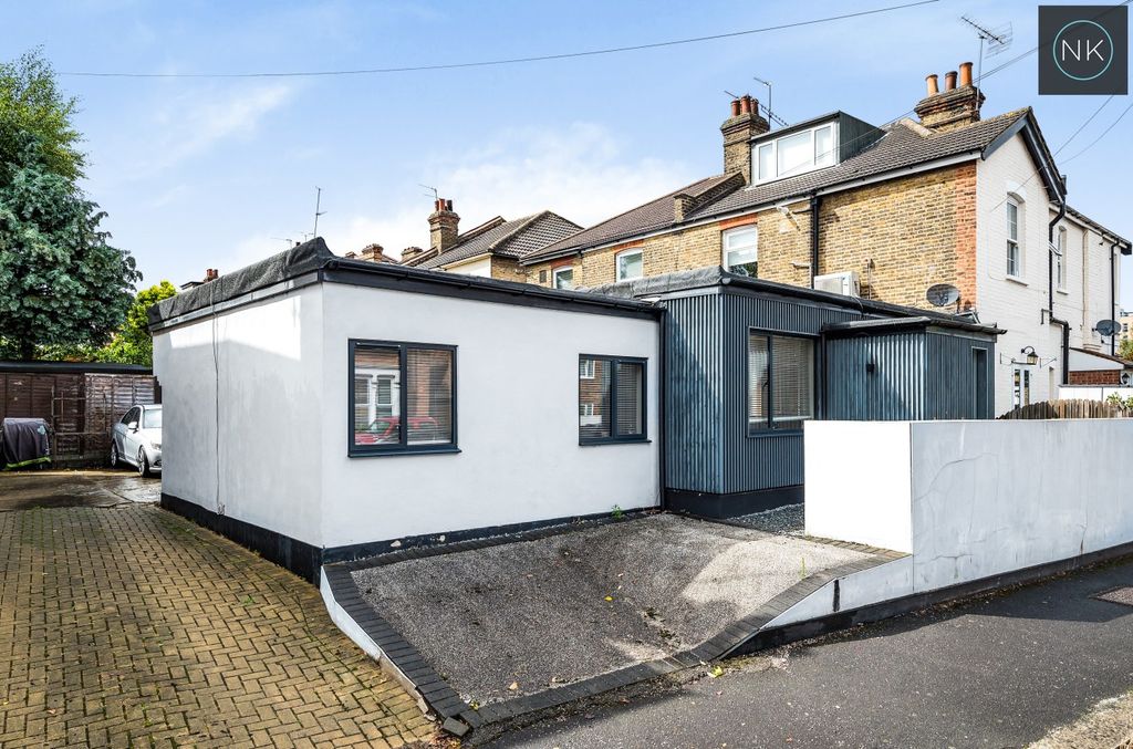Property photo 1 of 23 5444650