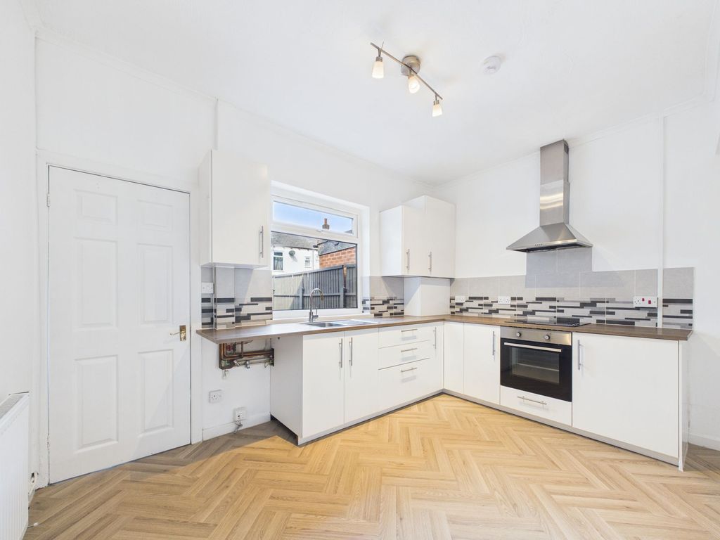 Property photo 3 of 28