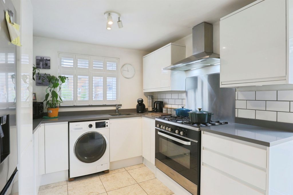 Property photo 2 of 16