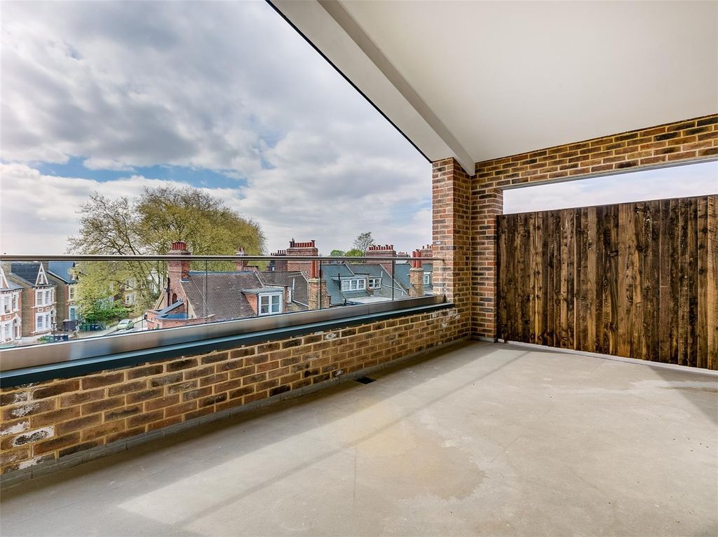 Property photo 3 of 8 Terrace Alt.Jpg