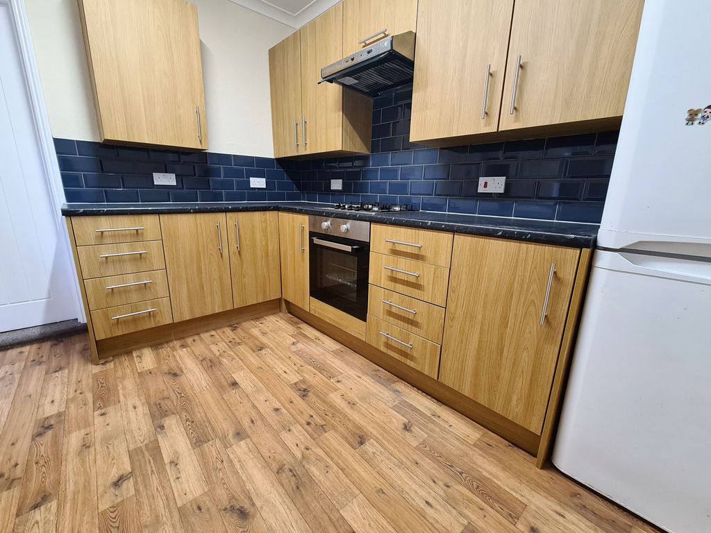 Property photo 2 of 11 Photo 02