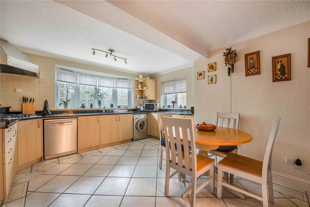 Property photo 2 of 16 Kitchen/Diner