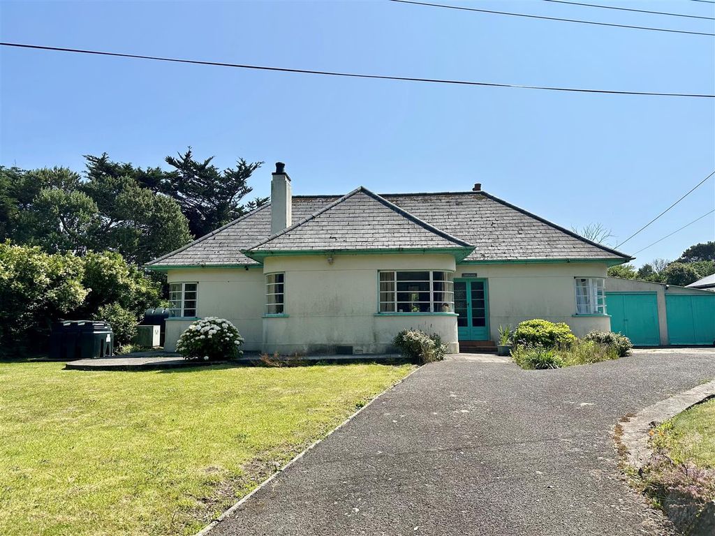 Property photo 1 of 18 Front.Jpg