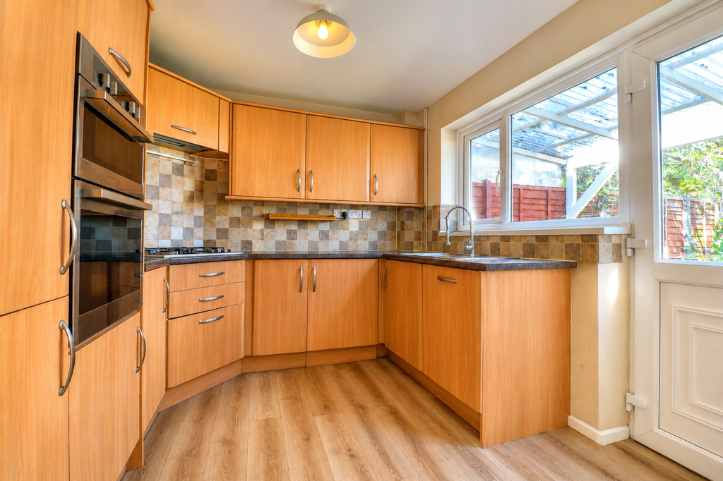 Property photo 3 of 14 Kitchen
