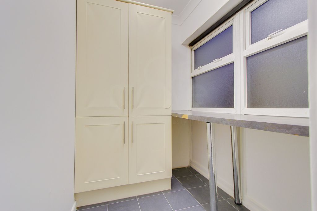 Property photo 2 of 9 Photo 1