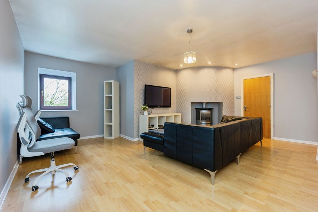 Property photo 3 of 10 Image 3
