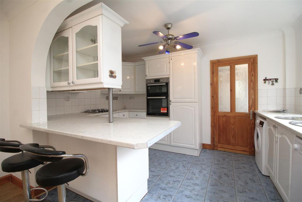 Property photo 3 of 18 Kitchen 1 .Jpg