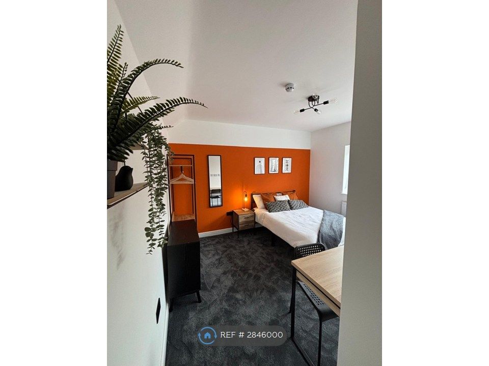 Property photo 1 of 16 Room 1