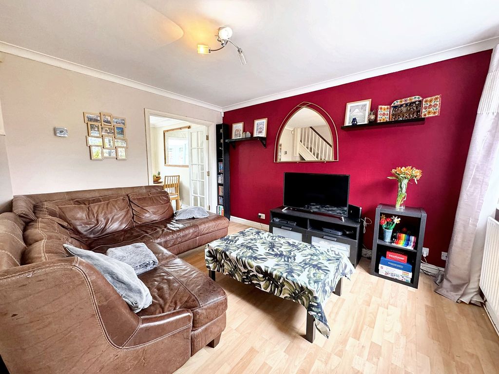 Property photo 3 of 17