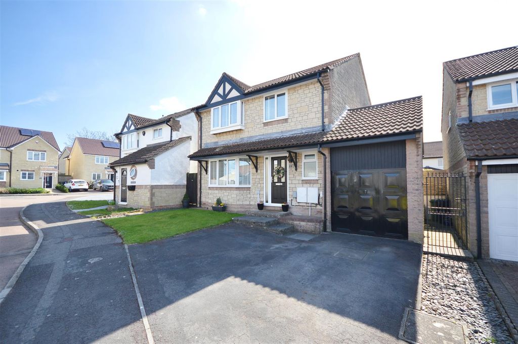 Property photo 1 of 20