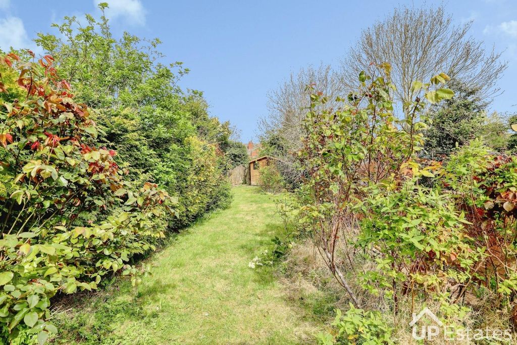 Property photo 2 of 26