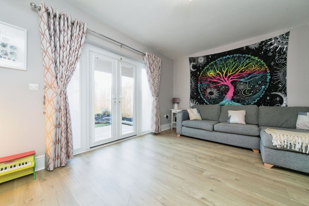 Property photo 3 of 17 Photography
