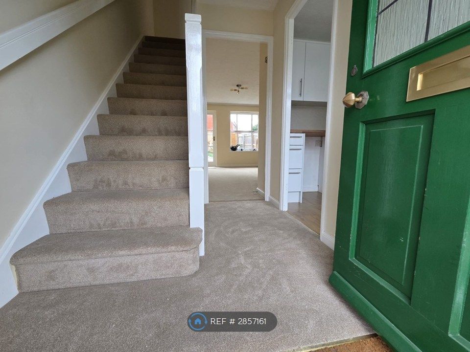 Property photo 3 of 10 Entrance Lobby