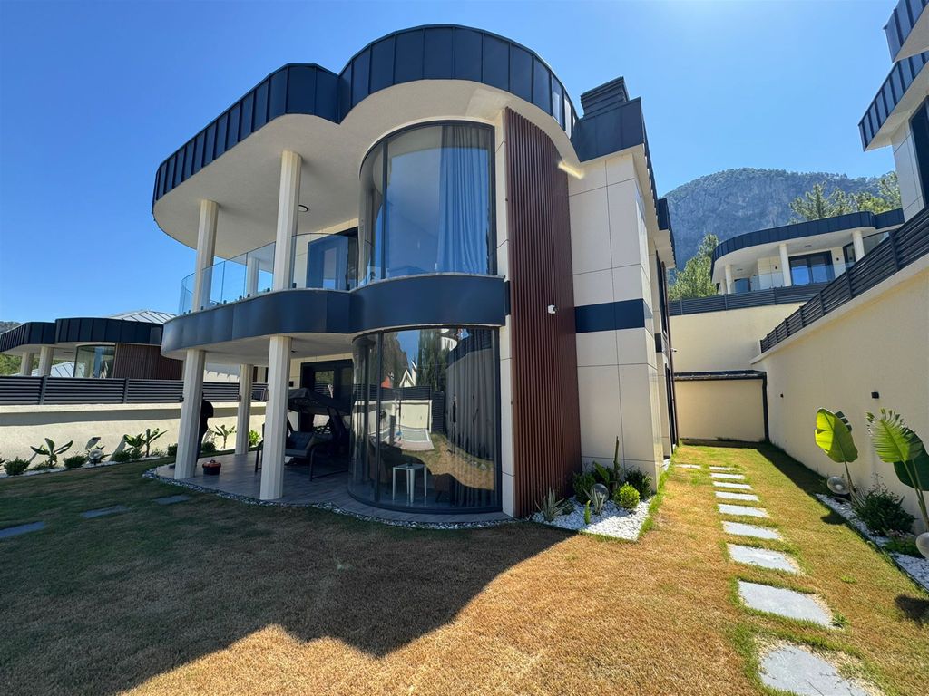 Property photo 2 of 14 Outstanding Dalaman Property For Sale - Private Garden Surrounding The Villa