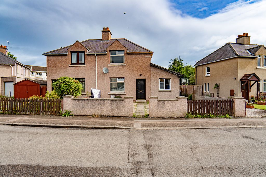 Property photo 1 of 30