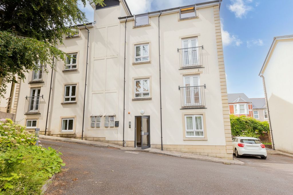 1 bed flat for saleNewport NP20 photo 4